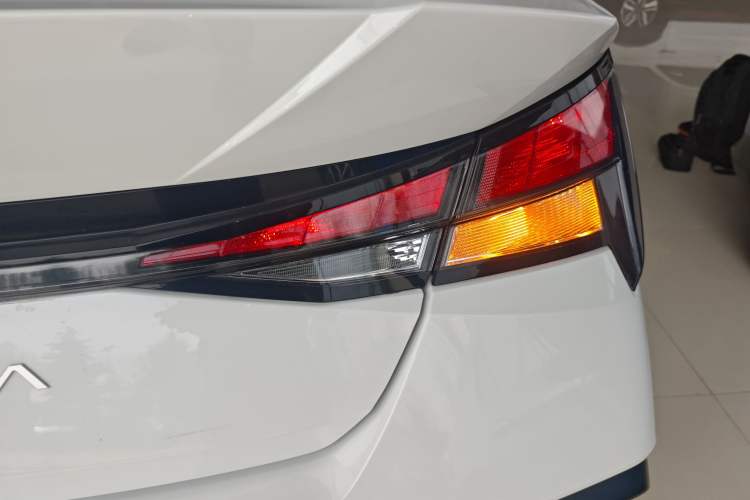 Used Hyundai Elantra 2023 1.5L CVT GLX Elite Edition Exterior 3