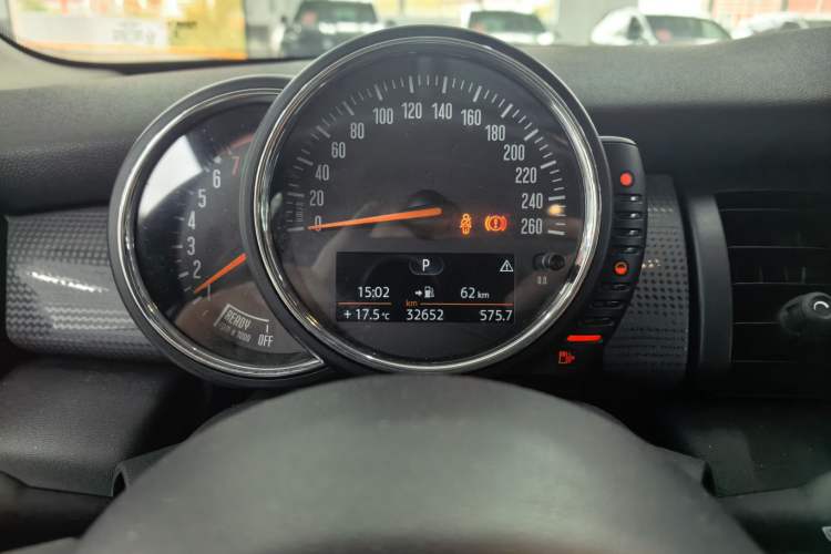 Used MINI 2015 1.5T COOPER Fun Five-Door Edition
