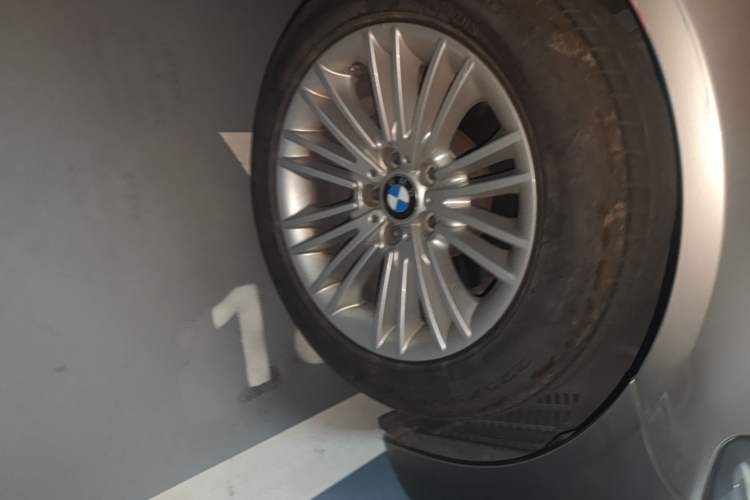 Used BMW 5 Series 2014 525Li Leading Model