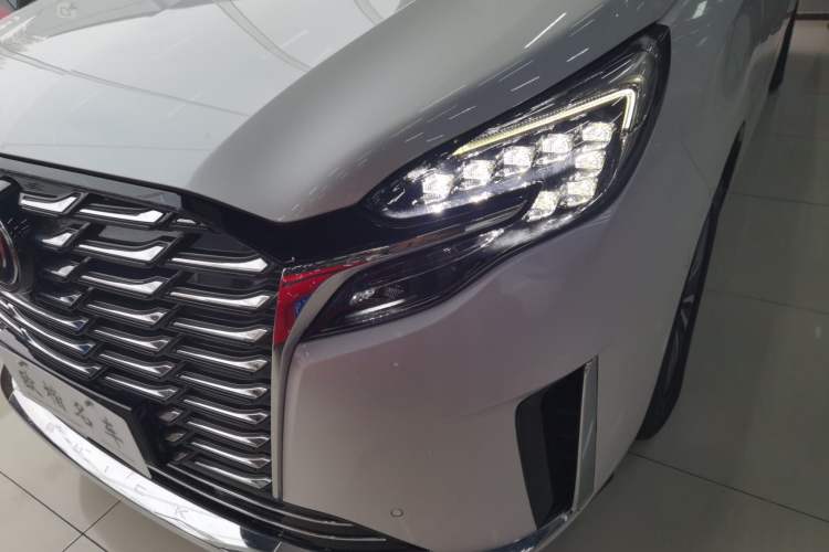 Used Buick GL8 2023 ES Lu Zun Deluxe Model