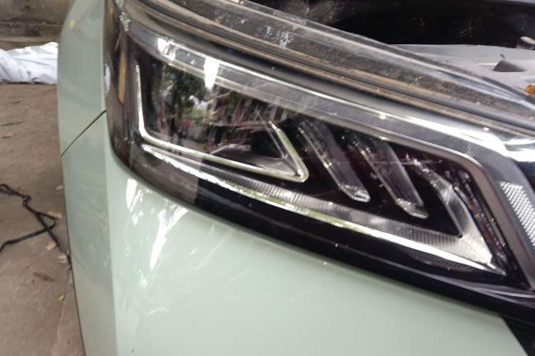 Used Wuling Asta 2021 1.5T CVT Star曜 Edition Right Front Headlight