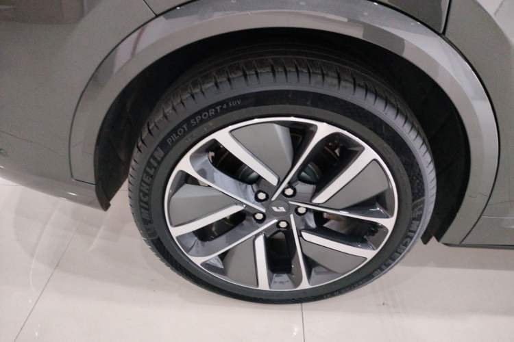 Used Li Auto L9 2024 Ultra Model
