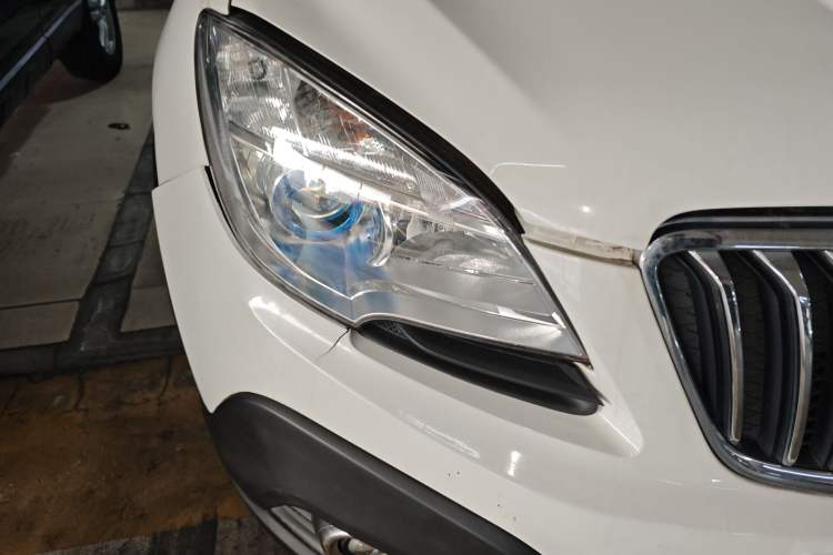 Used Buick Encore 2013 1.4T Automatic Two-Wheel Drive Elite Model Right Front Headlight