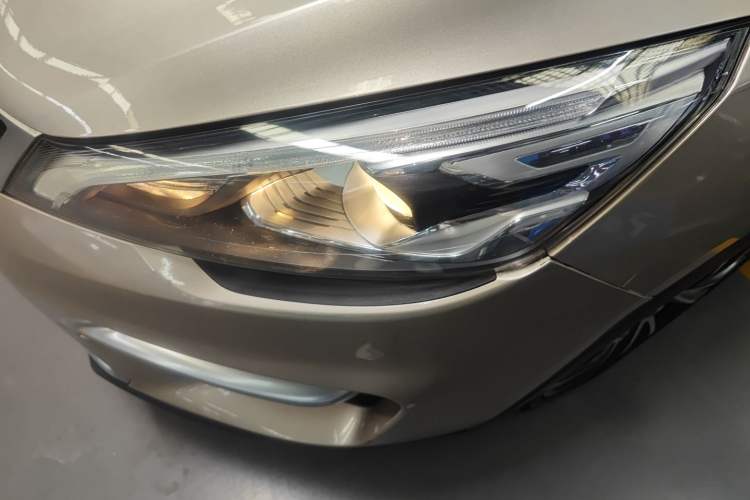 Used Geely Auto Emgrand GS 2016 Sport Edition 1.3T Automatic ZhenShang Model Left Front Headlight