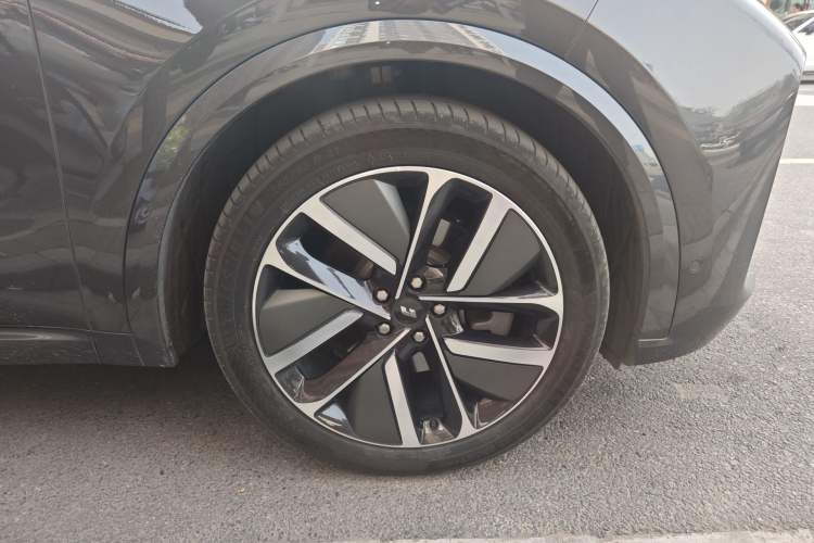 Used Li Auto L9 2023 Pro Model
