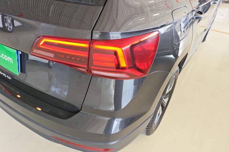 Used Volkswagen Tharu 2021 280TSI Two-Wheel Drive Comfort Edition