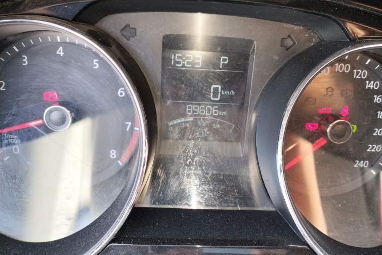 Used Volkswagen Bora 2018 1.5L Automatic Comfort Model Odometer Close Up