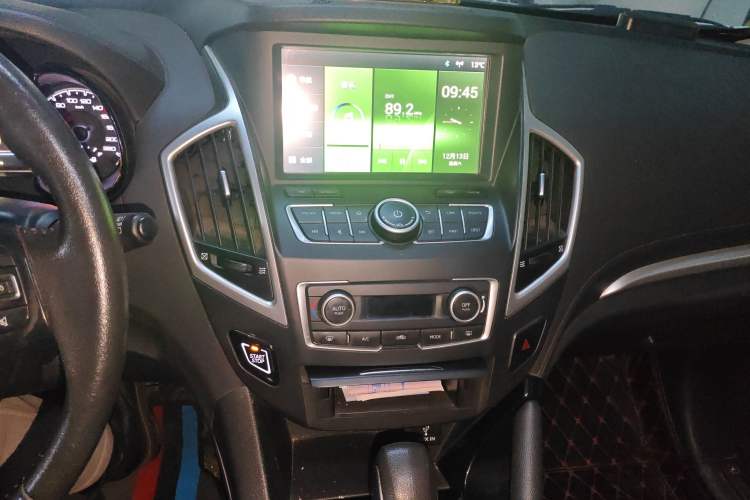 Used Dongfeng Aeolus AX7 2016 2.0L Automatic Zhiyi Trim

