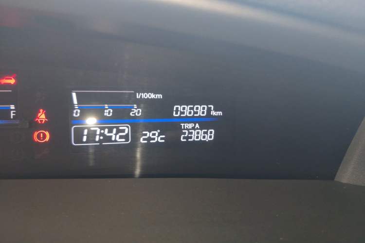 Used Honda Jade 2017 1.8L Automatic Classic Edition 5 seats
