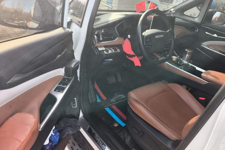 Used SAIC MAXUS G50 2021 PLUS 1.5T Automatic Escort Edition