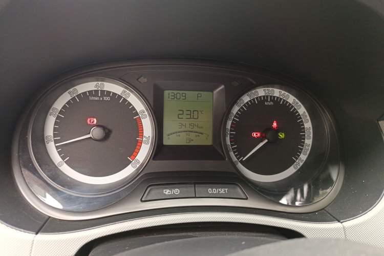 Used Skoda Fabia 2017 1.4L Automatic Car Enjoy Edition
