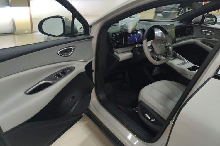 Used BYD Sealion 06 New Energy 2025 Model DM-i 170 Navigation Pro Edition Driver Seat