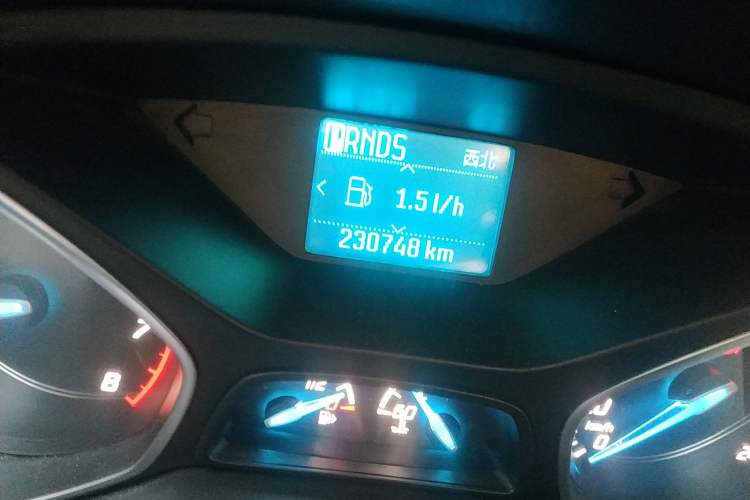 Used Ford Kuga 2013 1.6L GTDi Two-Wheel-Drive Trend Model Odometer Close Up