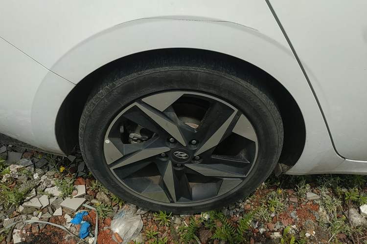 Used Hyundai Elantra 2021 1.5L CVT LUX Prestige Edition Right Rear Wheel Hub