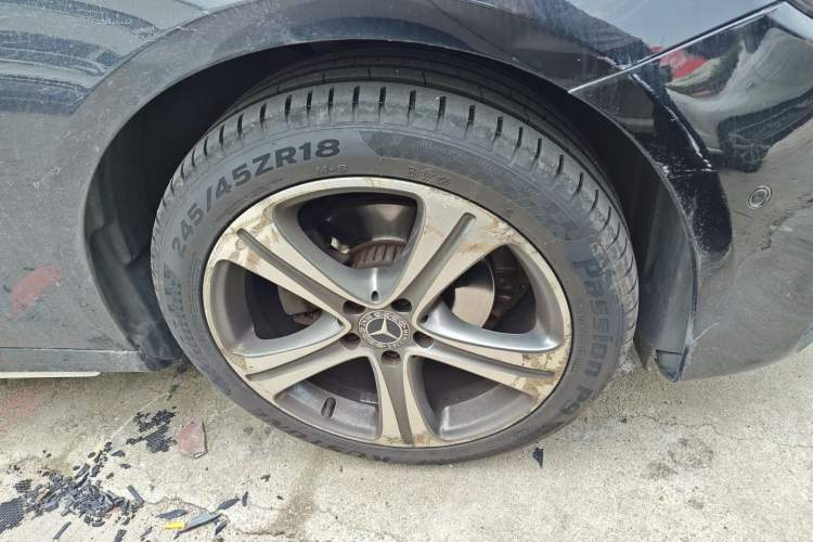 Used Mercedes-Benz E-Class 2016 E 200 L Sport Edition Right Front Wheel Hub