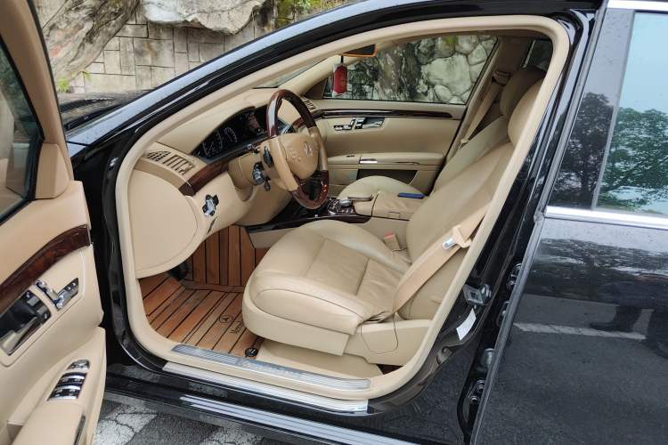 Used Mercedes-Benz S-Class 2010 S 400 L HYBRID
