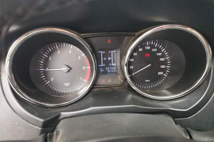 Used HYOSOW S3 2015 1.5L Luxury Model China V Standard
