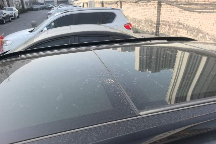 Used Volkswagen Tharu 2024 300TSI Two-Wheel-Drive Moon Luxury Edition Roof