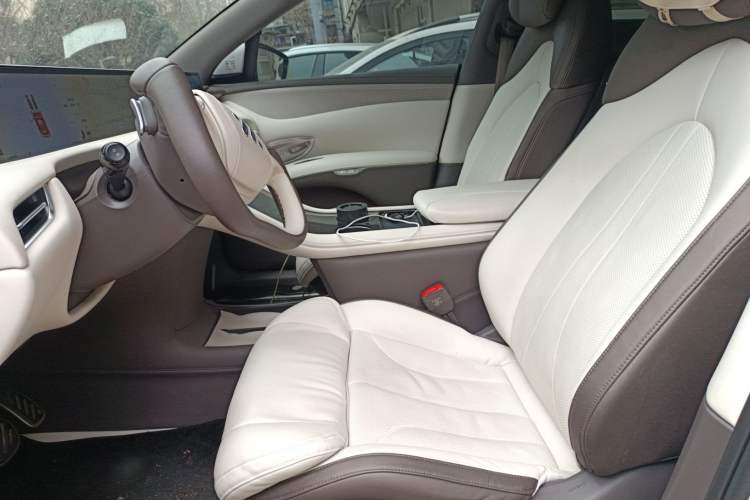 Used IM LS7 2023 90 kWh Elite Rear-Drive Version