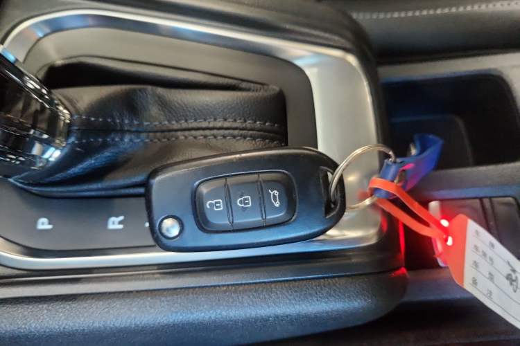 Used Renault Clio 2019 TCe270 Automatic Trendy Model
