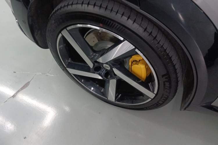 Used Xiaomi Auto YU7 2025 Ultra-Long Range High-Performance All-Wheel-Drive Max Edition Exterior 5