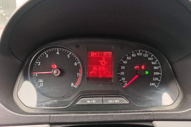 Used Volkswagen Jetta 2015 Value Edition 1.6L Automatic Comfort Version Instrument Cluster