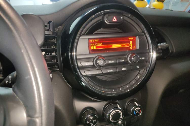 Used MINI 2014 1.2T ONE Audio And AC Panel
