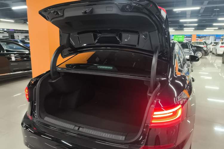 Used Volkswagen Passat 2024 380TSI Elite Edition Trunk