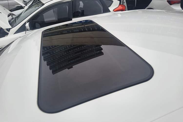 Used Skoda Octavia 2015 Classic Model 1.6L Automatic Yijie Version Roof