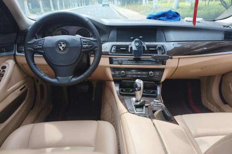 Used BMW 5 Series 2011 523Li Luxury Model