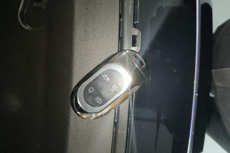 Used JETOUR Shanhai L7 Plus 2025 Model 220km Flagship 7-seater Vehicle Key