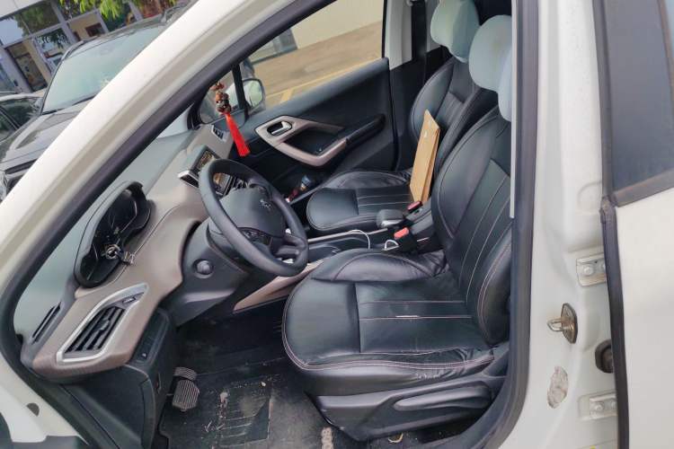 Used Peugeot 2008 2014 1.6L Automatic Fashion Edition