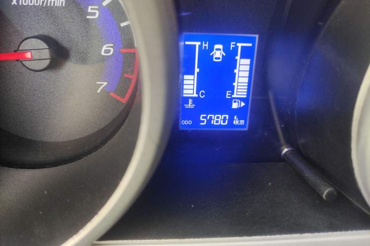 Used CHANGAN KAICHENG Ounuo S 2015 1.5L Jin Ouno Standard Model Odometer Close Up