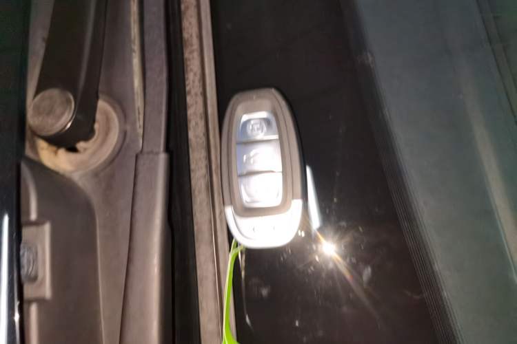 Used Hongqi E-QM5 2021 Charging Version Flagship Edition Vehicle Key