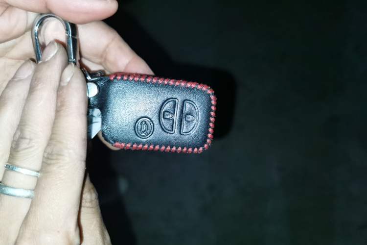 Used Toyota Crown 2010 2.5L Royal Leather Sunroof Navigation Edition Vehicle Key