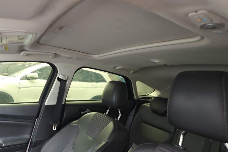 Used Ford Focus 2018 Hatchback Classic 1.6L Automatic Trendy SmartDrive Edition