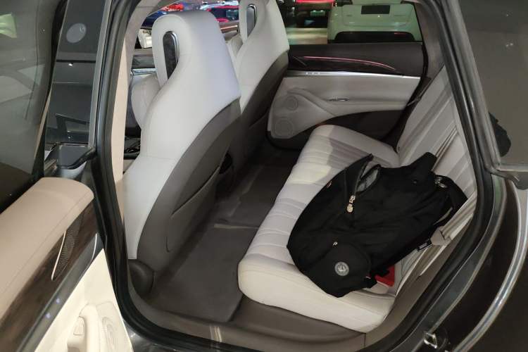 Used IM L7 2022 Dynamic Model