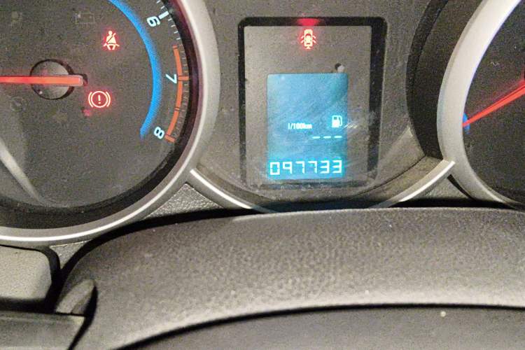 Used Chevrolet Cruze 2013 1.6L SL Sunroof Edition MT