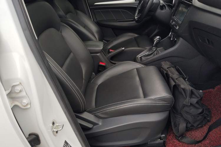 Used MG ZS 2018 1.5L Automatic Luxury Edition China V Standard Right Front Seat