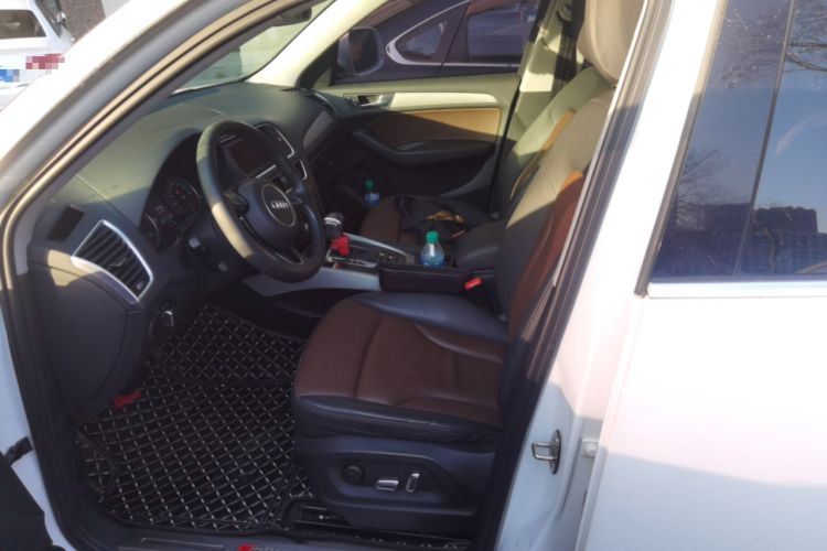 Used Audi Q5 2017 40 TFSI Ambition Edition Left Front Seat