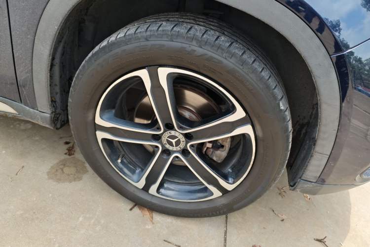 Used Mercedes-Benz GLA 2018 GLA 200 Fashion Model Right Front Wheel Hub