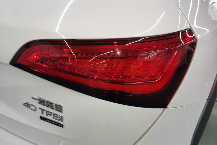 Used Audi Q5 2017 Plus 40 TFSI Technology Model
