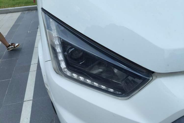 Used JMC Transit 2019 2.8T Commercial Version Long Wheelbase Mid-Roof 6-Seater Rear Single Tire China VI Emission Standard – JX493