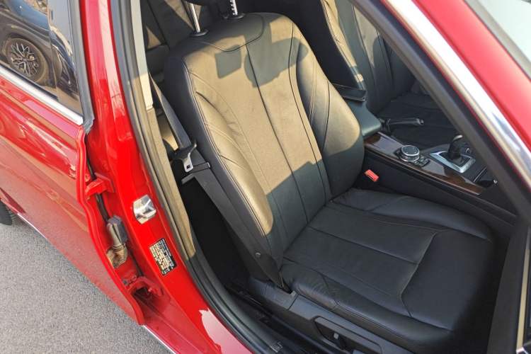 Used BMW 3 Series 2015 320Li Luxury Design Package Premium Edition