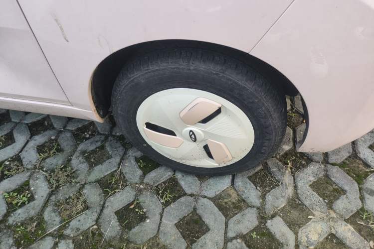 Used Chery QQ Ice Cream 2022 170km Sundae Phosphate Lithium-Ion