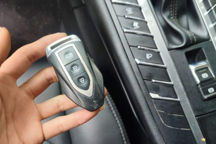 Used Zotye SR9 2017 2.0T Automatic Ultimate Road Edition