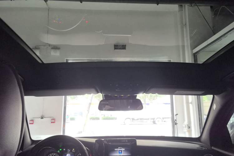 Used Mercedes-Benz GLC 2018 Facelift GLC 260 4MATIC Luxury Edition Headliner