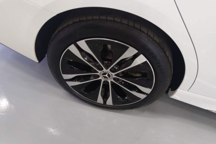 Used Mercedes-Benz C-Class New Energy 2025 C 350 eL Right Rear Wheel Hub