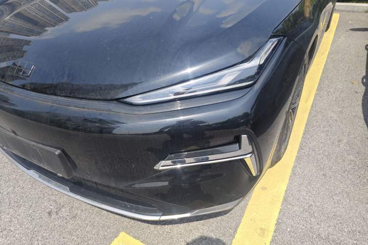 Used Geely Galaxy 8 2025 130km EM-i Deluxe Edition
