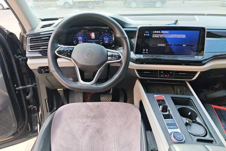 Used Volkswagen Teramont 2022 530 V6 Four-Wheel Drive Prestige Flagship Edition Audio And AC Panel